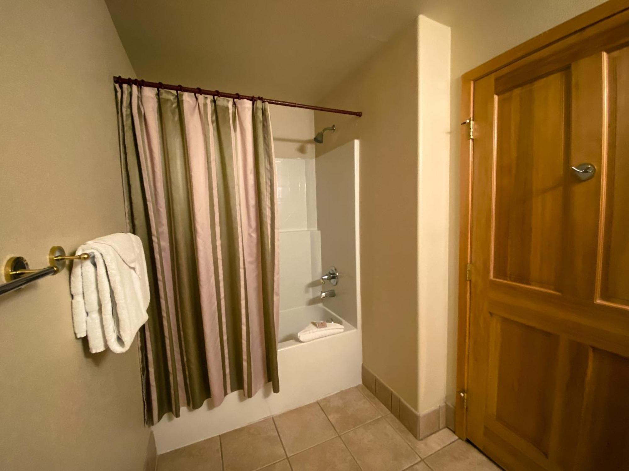 קיסטון Studios At Gateway Lodge מראה חיצוני תמונה